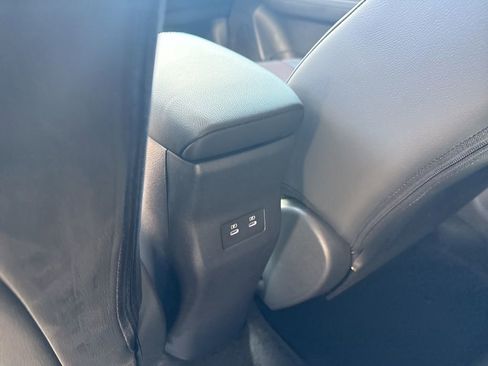 Used 2025 Nissan Kicks SR image 14