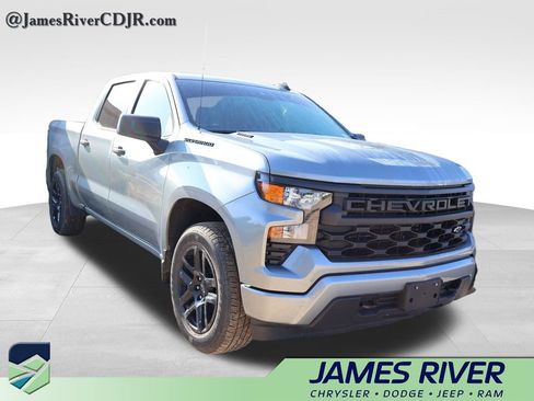 Used 2025 Chevrolet Silverado 1500 Custom w/ LPO, Dark Essentials Package AWD/4WD image 18