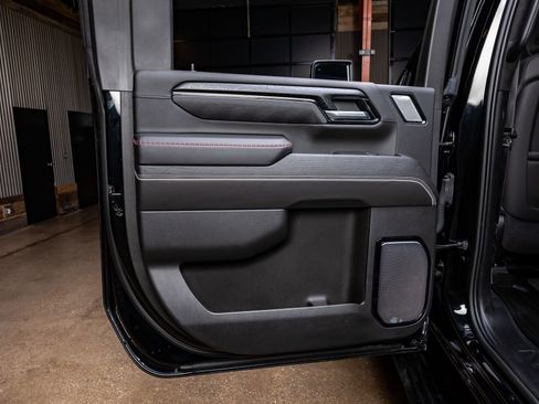 Used 2025 GMC Sierra 2500 AT4X image 38