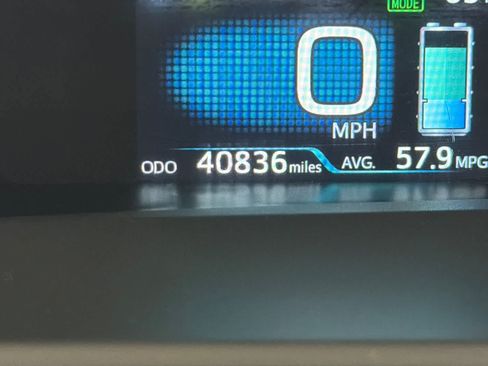 Used 2021 Toyota Prius Prime XLE FWD image 26