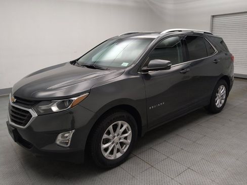 Used 2019 Chevrolet Equinox LT w/ Sun & Navigation Package image 2