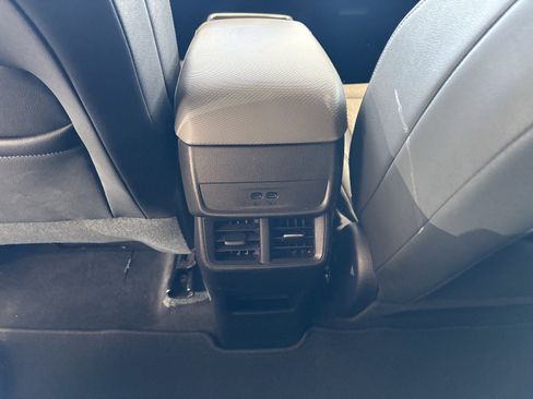 Used 2025 Chevrolet Equinox LT w/ Convenience Package II FWD image 20