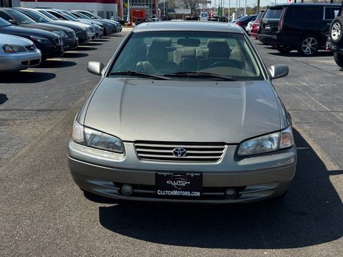 Used 1999 Toyota Camry CE image 2