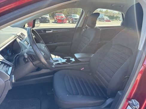 Used 2014 Ford Fusion SE w/ Equipment Group 201A image 11