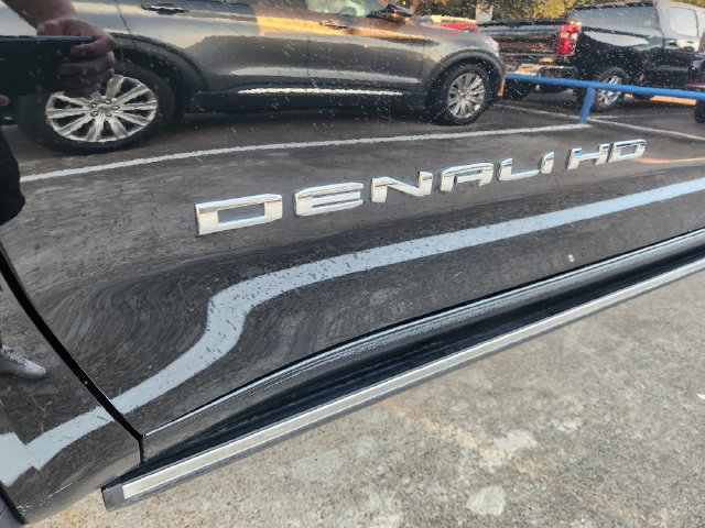 Used 2026 GMC Sierra 3500 Denali Ultimate AWD/4WD image 9
