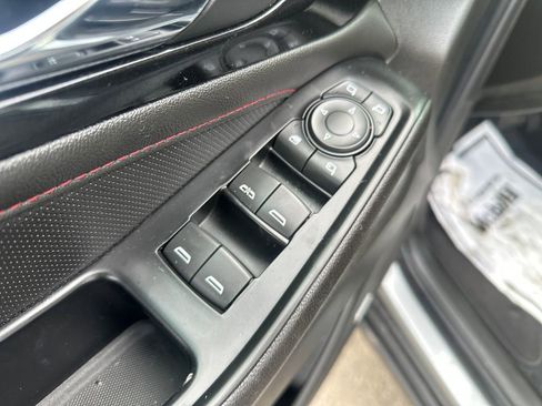 Used 2023 Chevrolet Traverse RS image 11