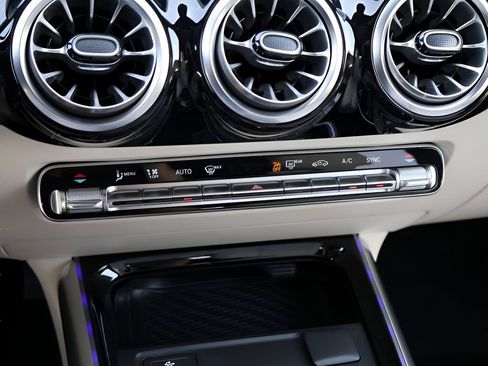 New 2026 Mercedes-Benz GLA 250 4MATIC image 23