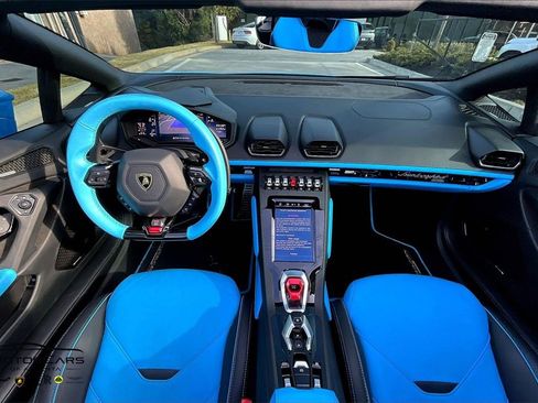 Used 2023 Lamborghini Huracan EVO image 14