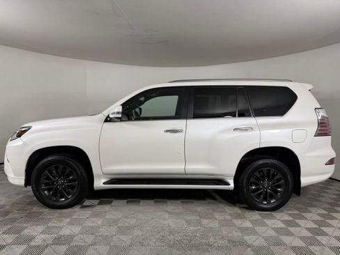 Used 2023 Lexus GX 460 Premium w/ Premium Package AWD/4WD image 3