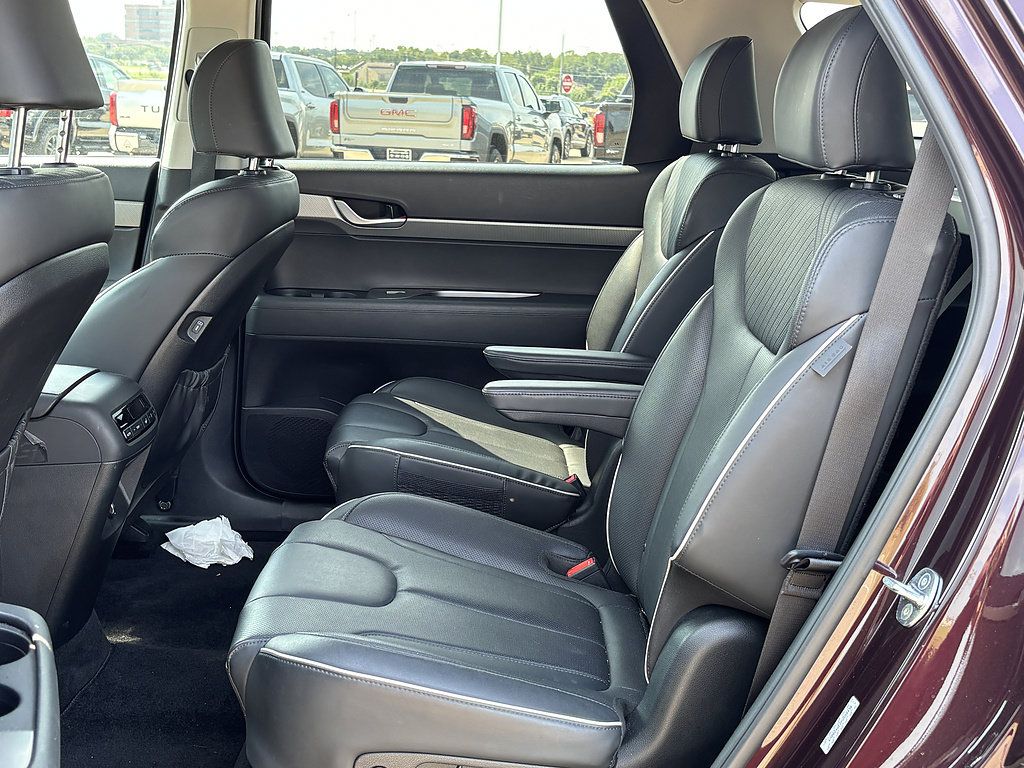 Used 2023 Hyundai Palisade SEL w/ Cargo Package FWD image 8