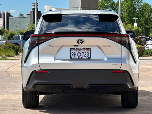 Used 2023 Toyota bZ4X Limited image 5