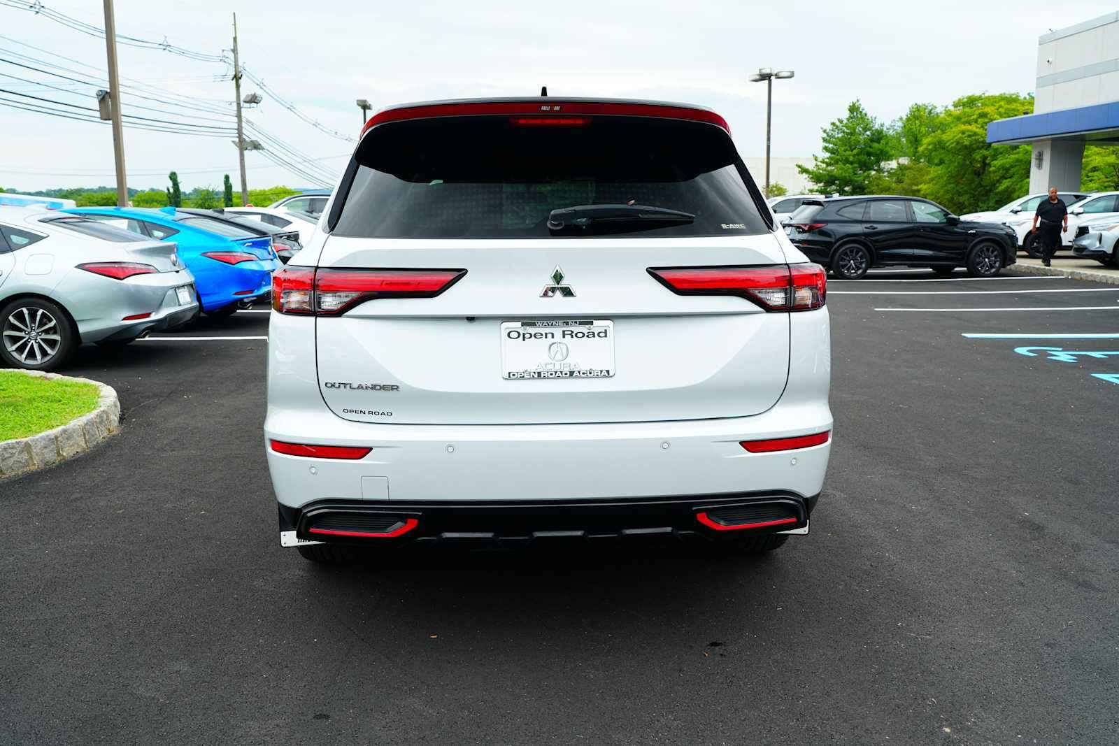 Used 2023 Mitsubishi Outlander Ralliart AWD/4WD image 6