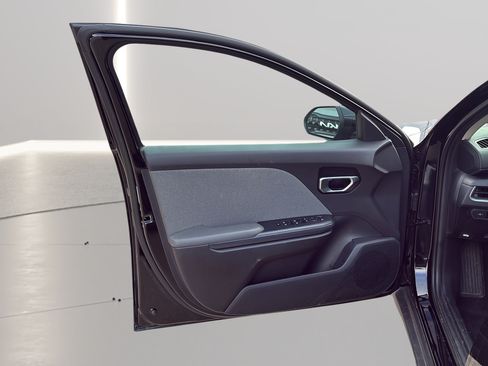 Used 2025 Kia K4 EX FWD image 11