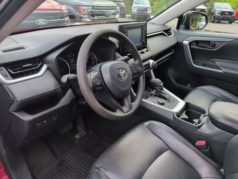 Used 2019 Toyota RAV4 LE w/ Carpet Mat Package AWD/4WD image 26