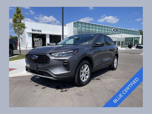 Certified 2025 Ford Escape Active AWD/4WD image 1