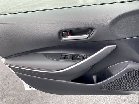 Certified 2025 Toyota Corolla SE image 9