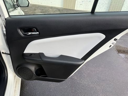 Used 2020 Toyota Prius Prime LE image 38