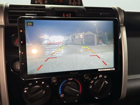 Used 2007 Toyota FJ Cruiser Base w/ Upgrade Pkg 2 image 18