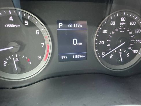 Used 2019 Hyundai Tucson SE AWD/4WD image 16
