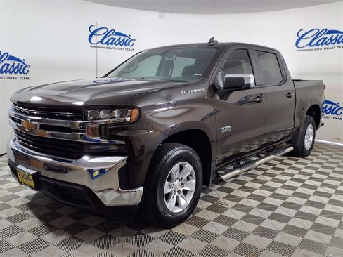 Used 2020 Chevrolet Silverado 1500 LT w/ Texas Edition image 3