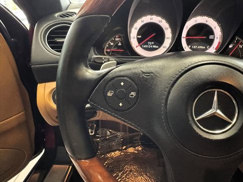 Used 2011 Mercedes-Benz SL 550 image 33