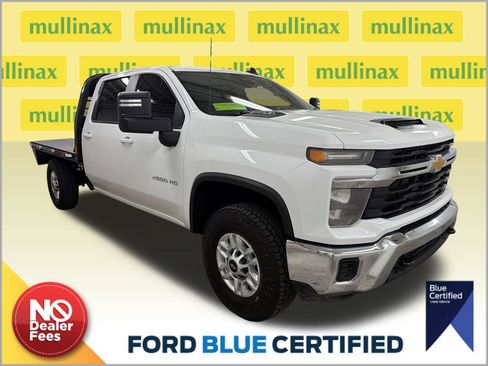 Used 2024 Chevrolet Silverado 2500 LT w/ Snow Plow Prep/Camper Package AWD/4WD image 1