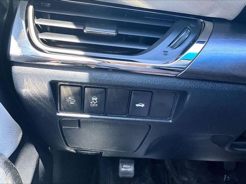Used 2017 Toyota Avalon XLE w/ All Weather Liner Package FWD image 35