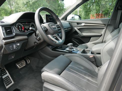 Used 2022 Audi SQ5 Prestige w/ Prestige Package image 13