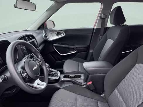 Used 2024 Kia Soul LX w/ Option Group 015 image 26