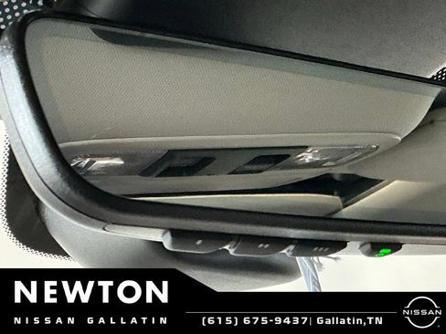 Used 2025 Honda Odyssey EX-L image 25
