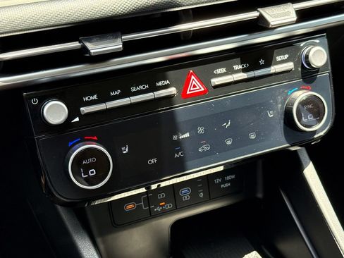Certified 2025 Hyundai Tucson SEL FWD image 24