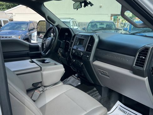 Used 2019 Ford F250 XL w/ Power Equipment Group AWD/4WD image 5