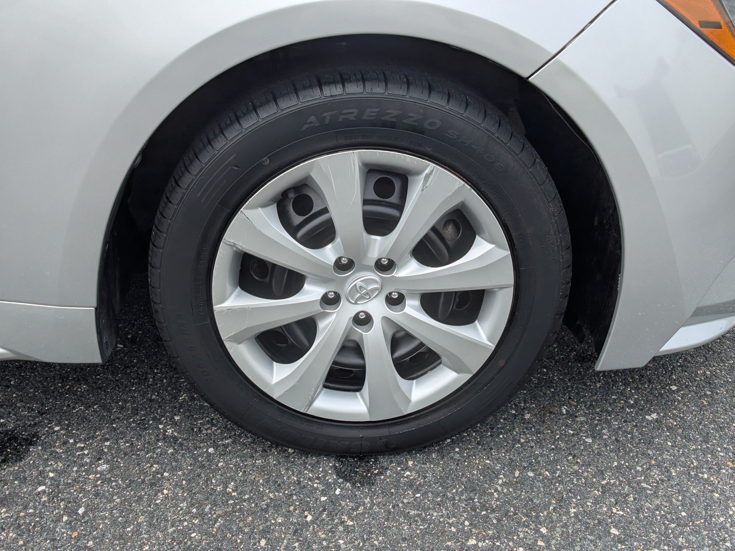 Used 2024 Toyota Corolla LE FWD image 11