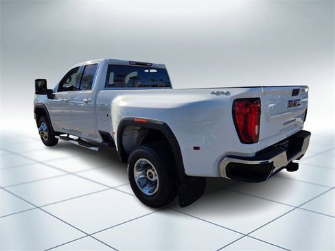 Used 2022 GMC Sierra 3500 SLE w/ SLE Value Package image 7