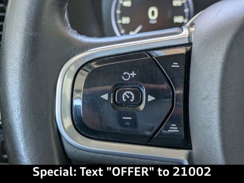 Used 2018 Volvo XC90 T6 Momentum w/ Momentum Plus Package image 29