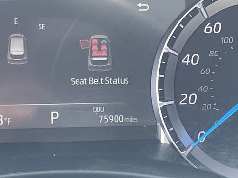Used 2023 Toyota Highlander XLE FWD image 15