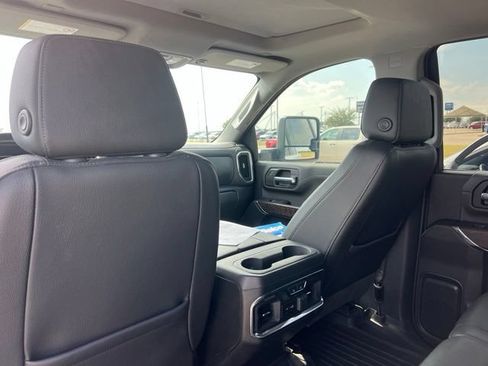 Used 2023 GMC Sierra 2500 Denali AWD/4WD image 8