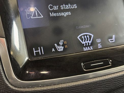 Used 2018 Volvo XC90 T5 Momentum w/ Convenience Package image 42