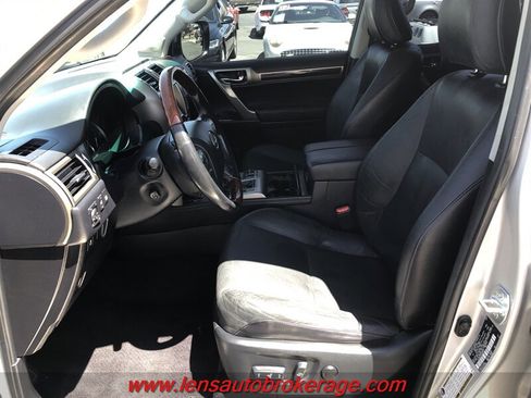 Used 2014 Lexus GX 460 w/ Premium Package AWD/4WD image 11