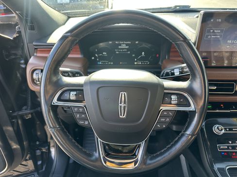 Used 2023 Lincoln Nautilus Reserve w/ Equipment Group 201A image 12