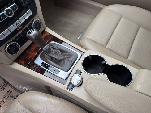 Used 2013 Mercedes-Benz C 250 Sedan image 37