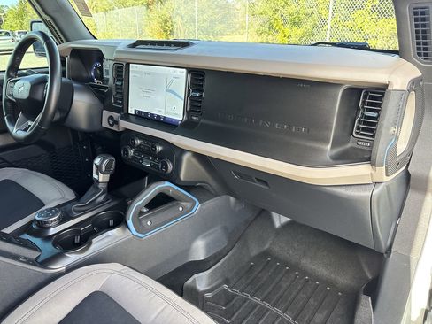 Certified 2022 Ford Bronco Wildtrak image 11