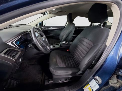 Used 2019 Ford Fusion SE image 12