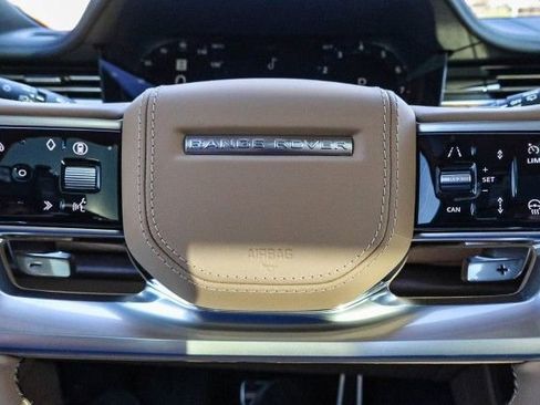 New 2025 Land Rover Range Rover Long Wheelbase SE image 40