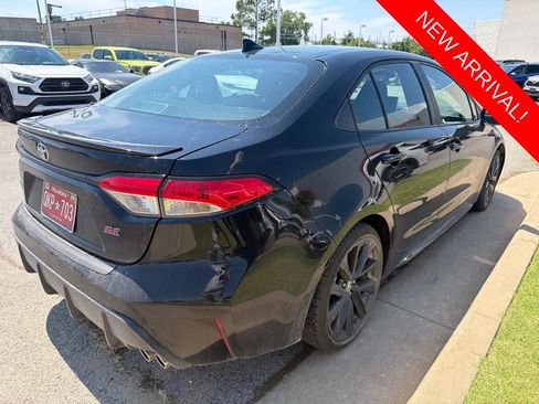 Certified 2025 Toyota Corolla SE w/ SE Premium Package FWD image 4