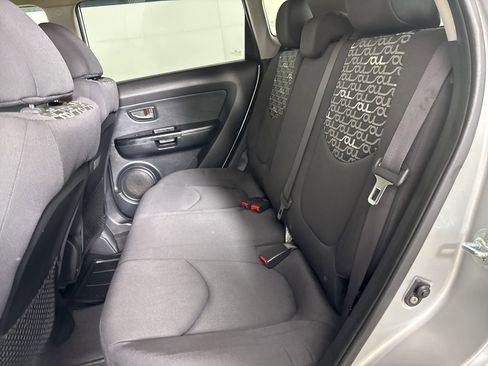 Used 2011 Kia Soul + image 17