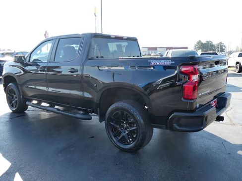 Used 2025 Chevrolet Silverado 1500 Custom Trail Boss w/ Turbomax Blackout Package image 7