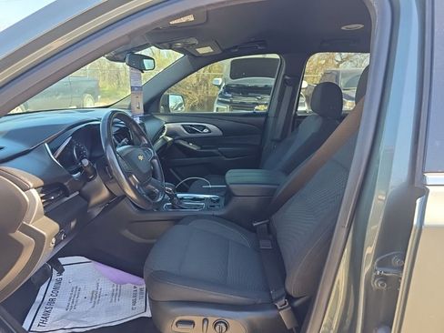 Used 2022 Chevrolet Traverse LT image 10
