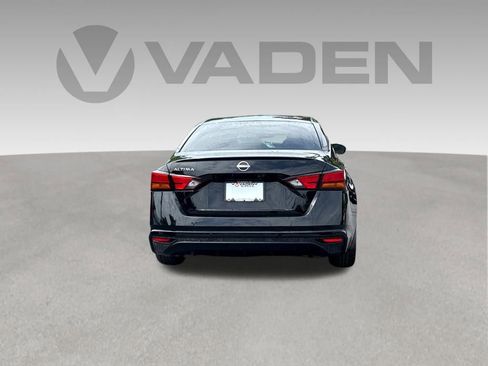 Used 2024 Nissan Altima 2.5 S FWD image 24