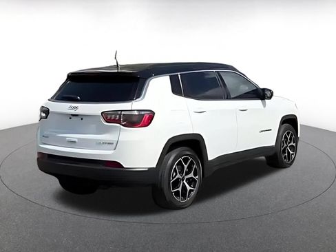 Used 2025 Jeep Compass Limited AWD/4WD image 13